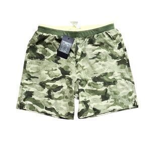 Camouflage Green Shorts Fabletics NWT 7” fundamental shorts Large
